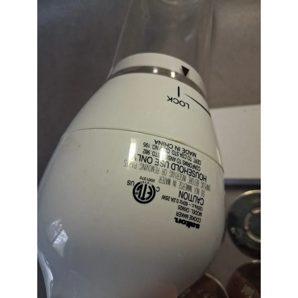 Salton Electric Cookie Press CKM25 Spritz Maker 12 Discs 15 Filler Tips And More - Picture 8 of 8